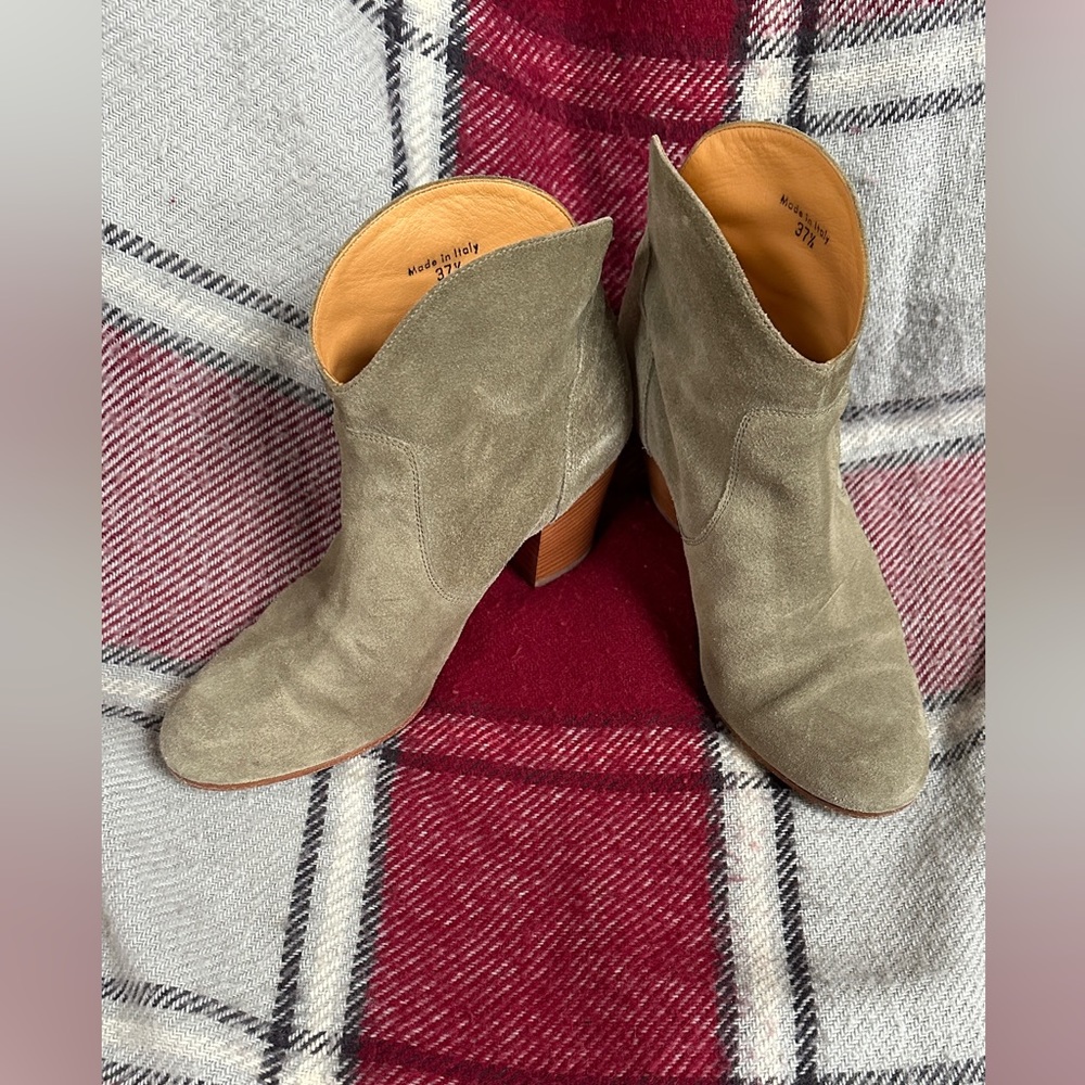 Vero Cuoio Saks fifth Ave Suede Boots size 7